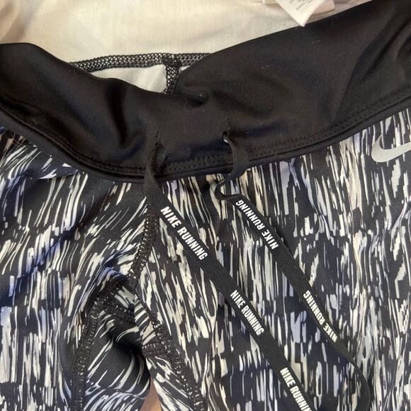 Nike Dri FIT Capri Leggings Small Athletic Abstract Print Yoga Workout Pants - Picture 10 of 14